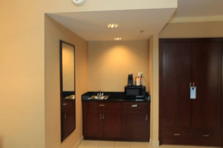Room 30 of 76